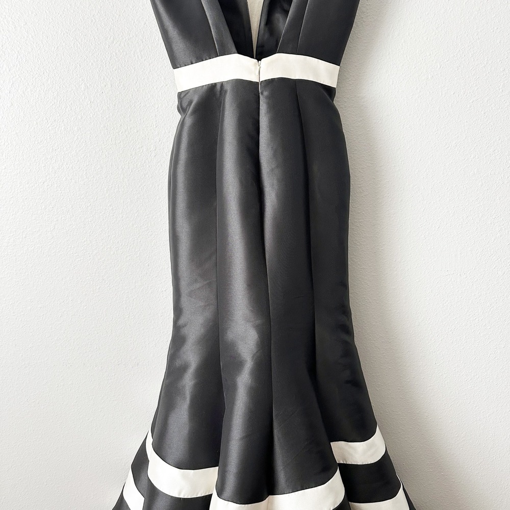 Mac Duggal Black and White Striped Mermaid Evening Gown - Picture 7 of 13